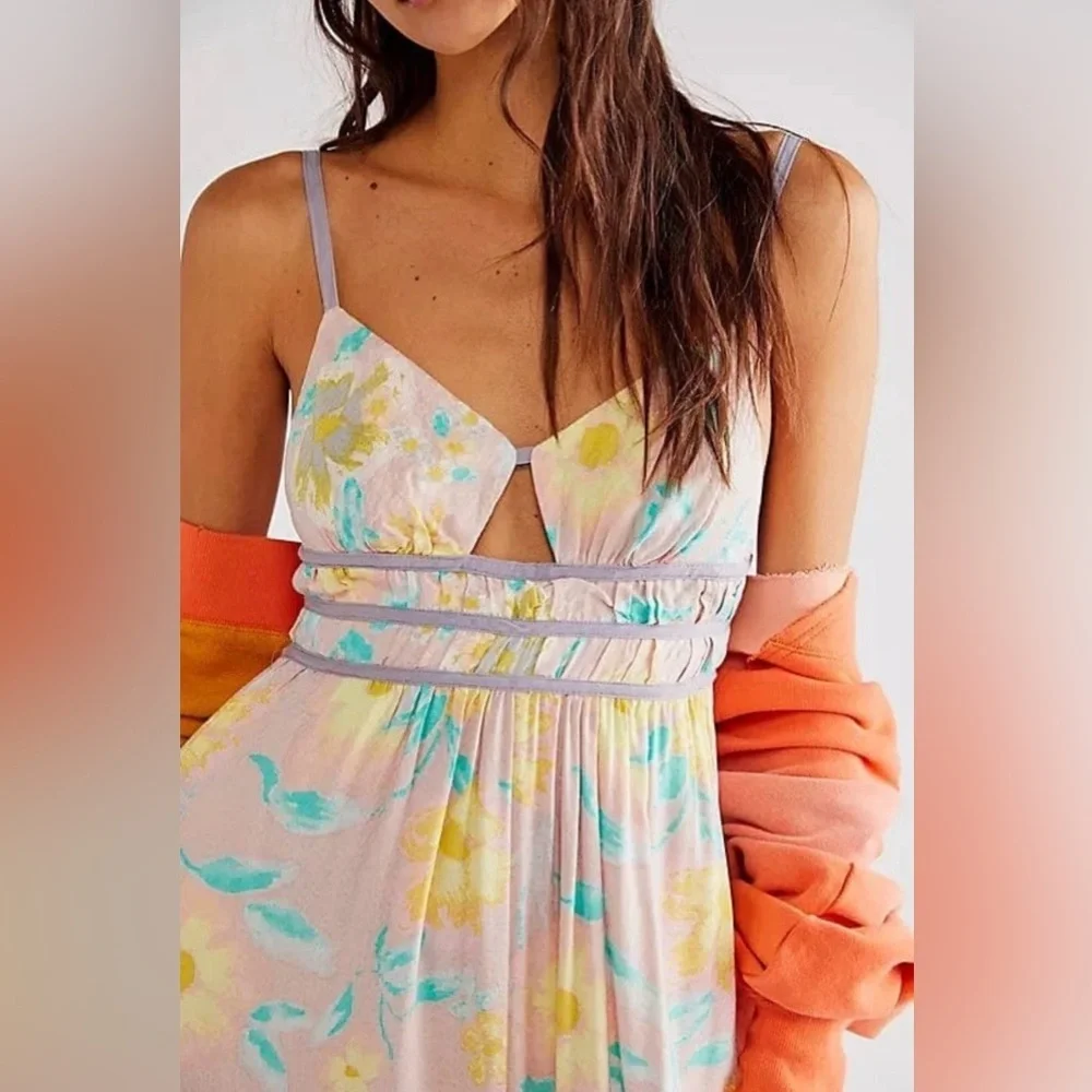 Free People Wisteria Maxi Dress Floral Open Back Keyhole NWT Size M - Picture 7 of 12